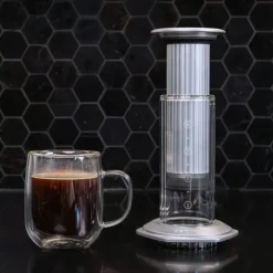 AeroPress Premium lasinen kahvinkeitin