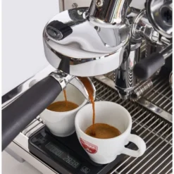 Eureka Pura espressokone, kiillotettu teräs
