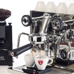 Eureka Pura espressokone, kiillotettu teräs