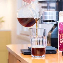 Hario V60 Barista Server lasikannu