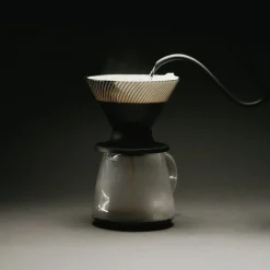 Hario V60 Dripper NEO suodatinsuppilo koko 02, Amber