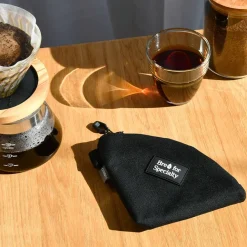 Hario V60 säilytyskotelo suodatinpapereille, musta