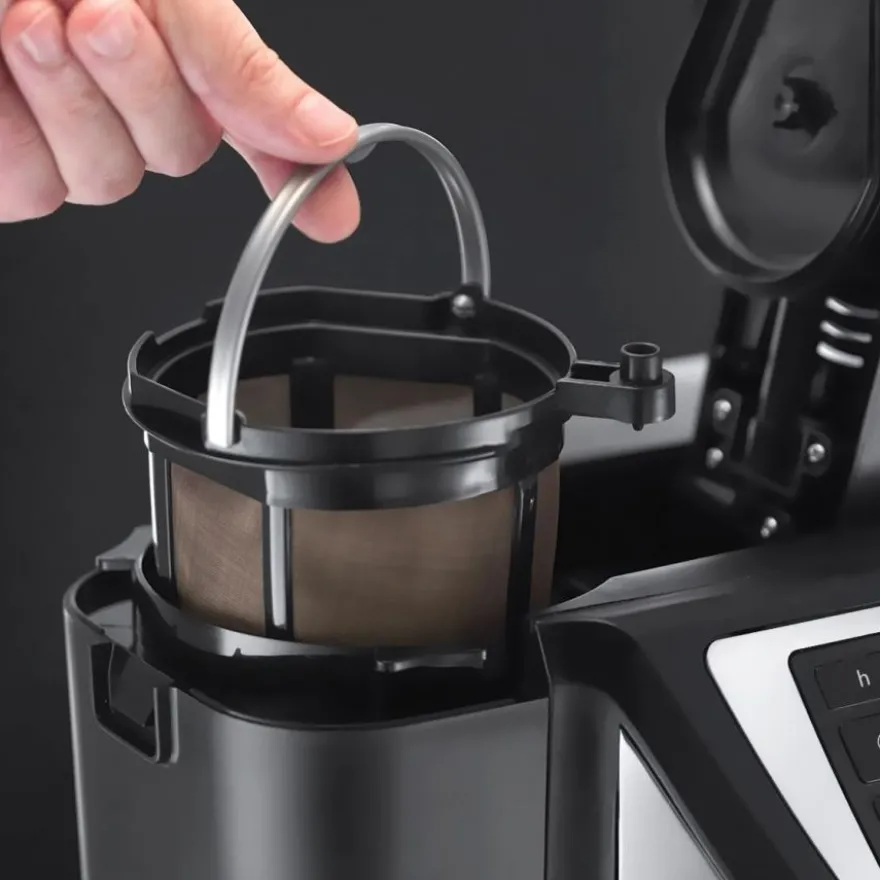 Russell Hobbs Victory Grind & Brew kahvinkeitin myllyllä 1,5 l